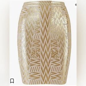 Beautiful skirt. Size S. NWOT